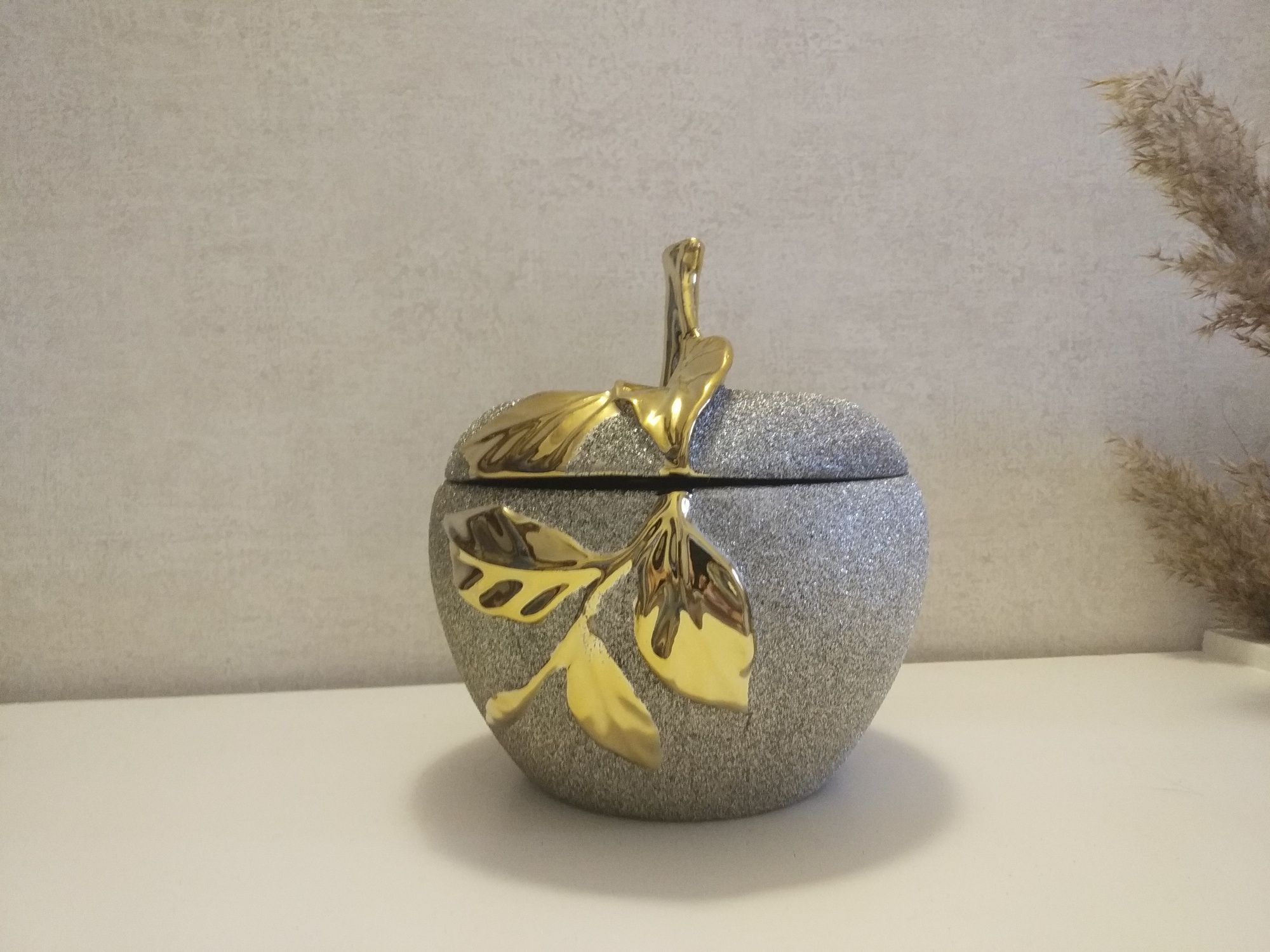 Конфетница для сыпучих шкатулка керамика яблоко золото