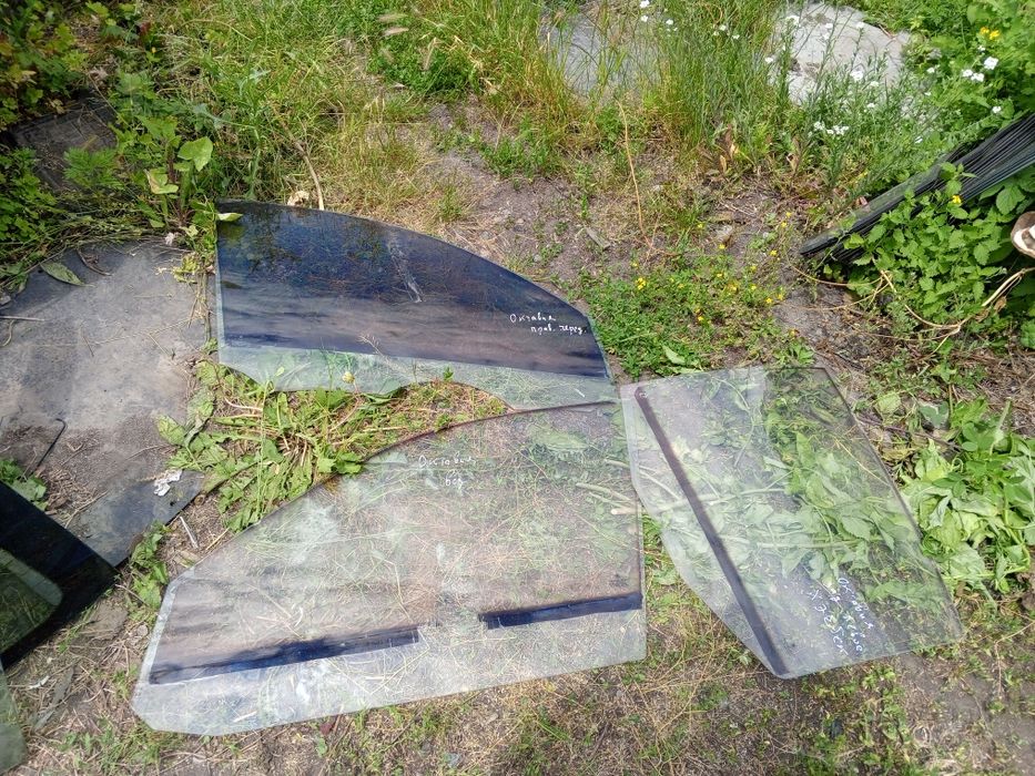 Стекло Шкода Октавия Тур