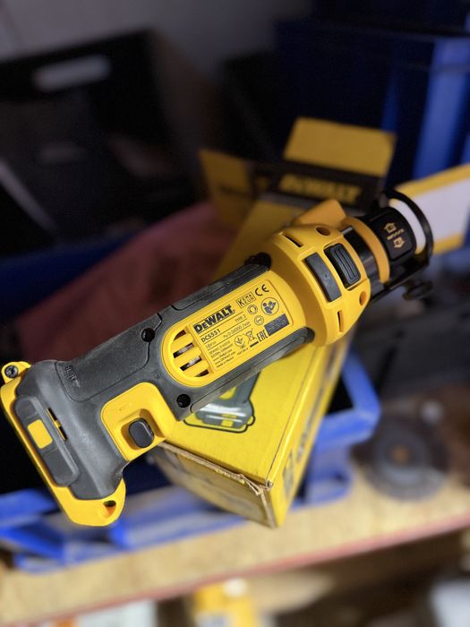 Frezarka do płyt GK DeWalt DCS551 nowa wycinarka