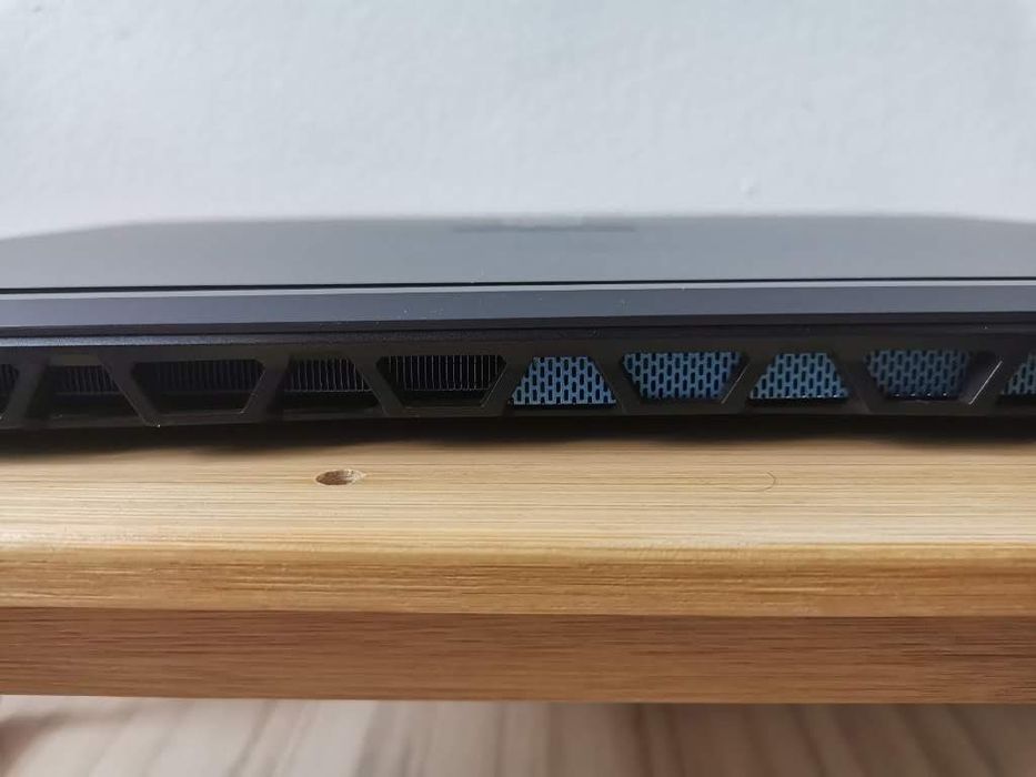 Acer Predator Triton 300 PT315-51, i7-9750H, GTX1650, 1TB M2, 24GB RAM