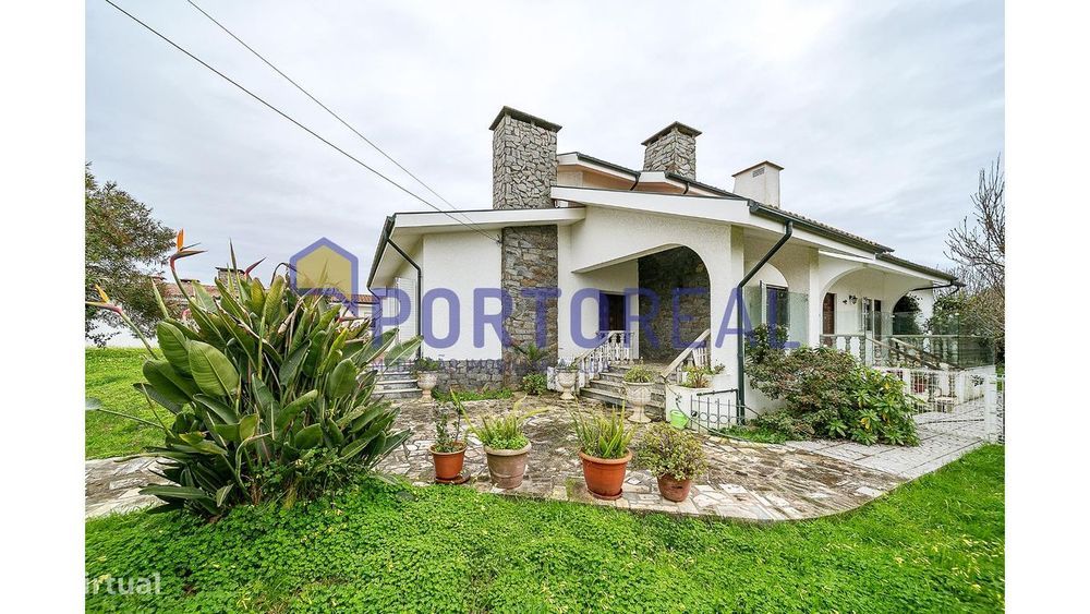 Moradia Isolada perto Praia Granja