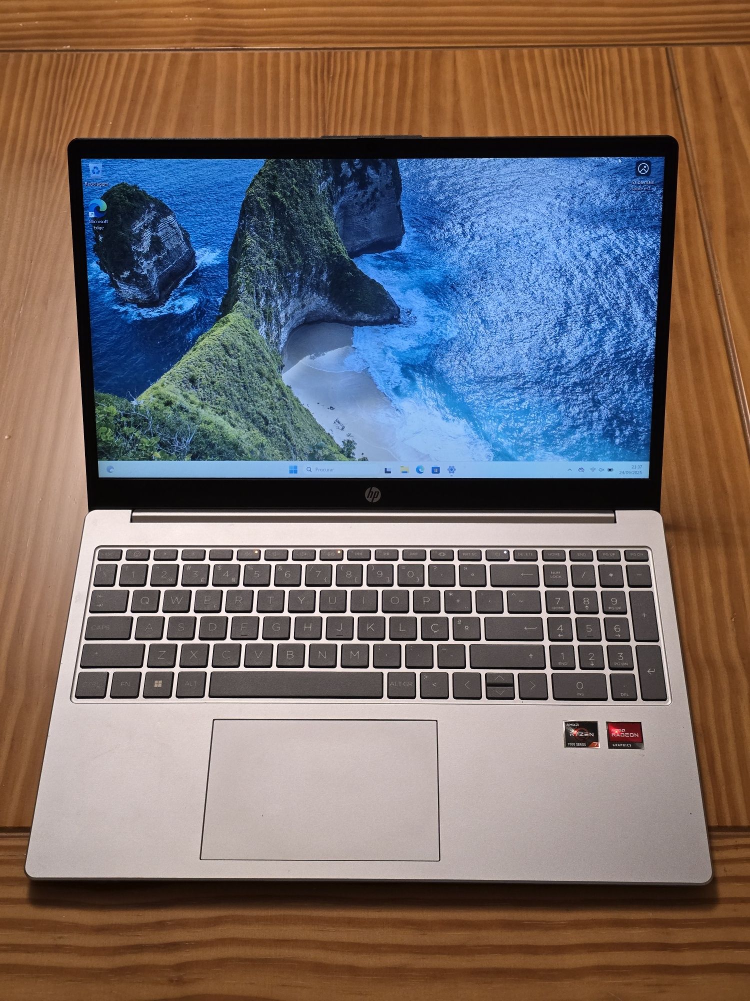 Portátil HP Laptop 15.6" | Razen 7 7730U | 16 GB | 512 GB