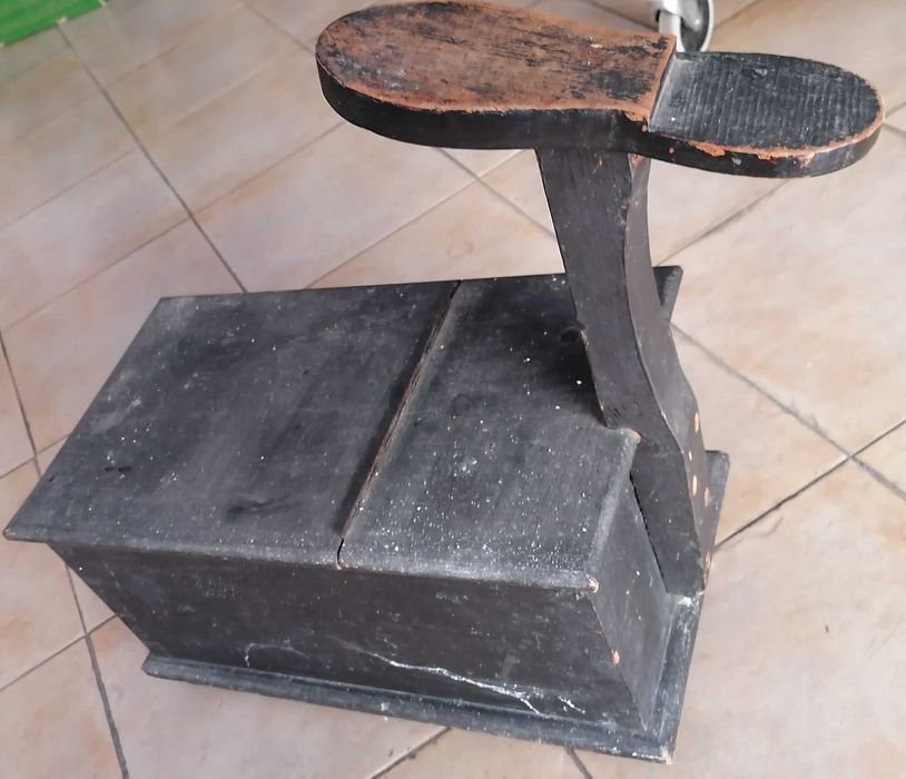 Caixa engraxador, muito antiga