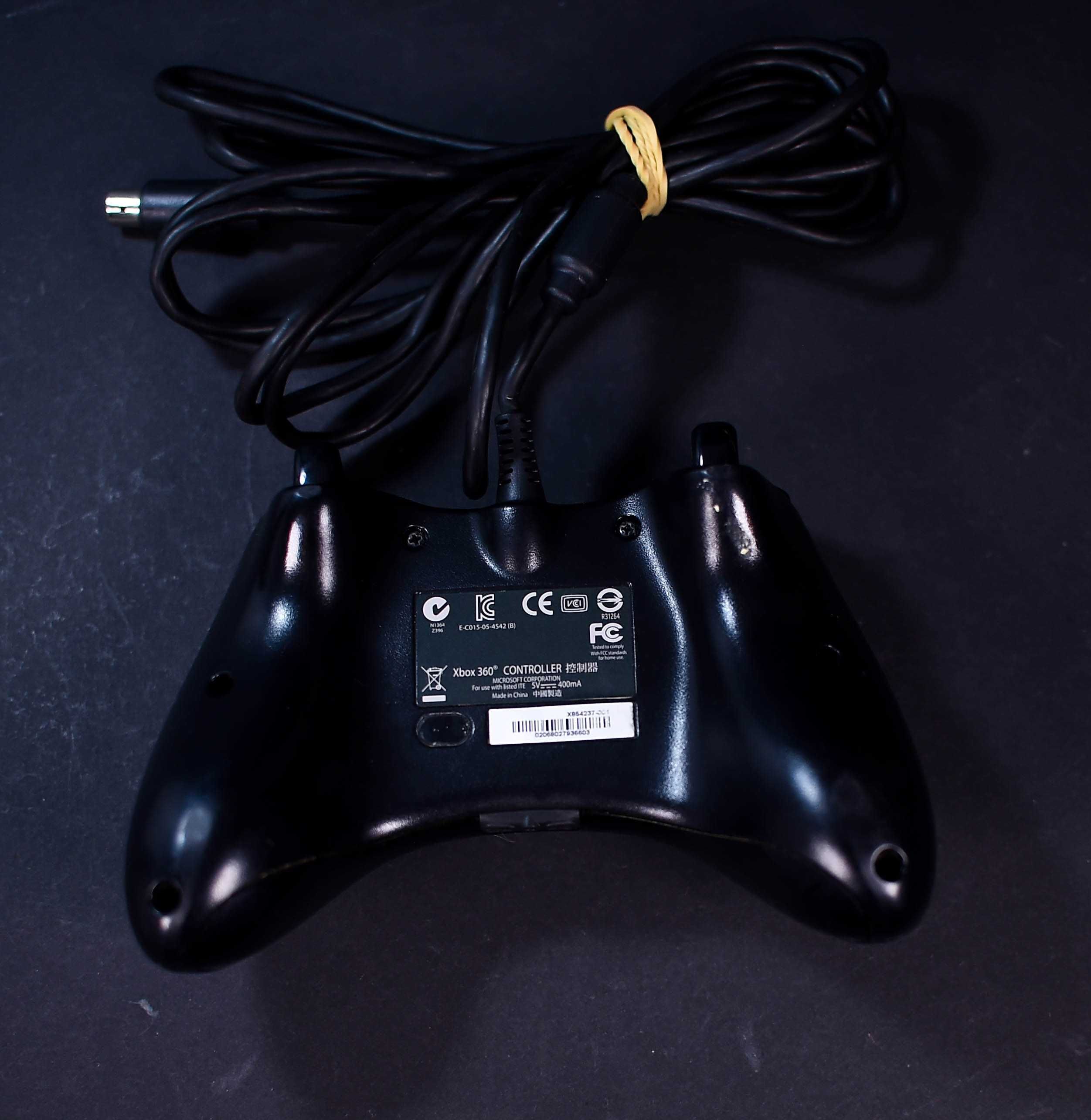 Pad Xbox 360 ale z okrągłym wejściem