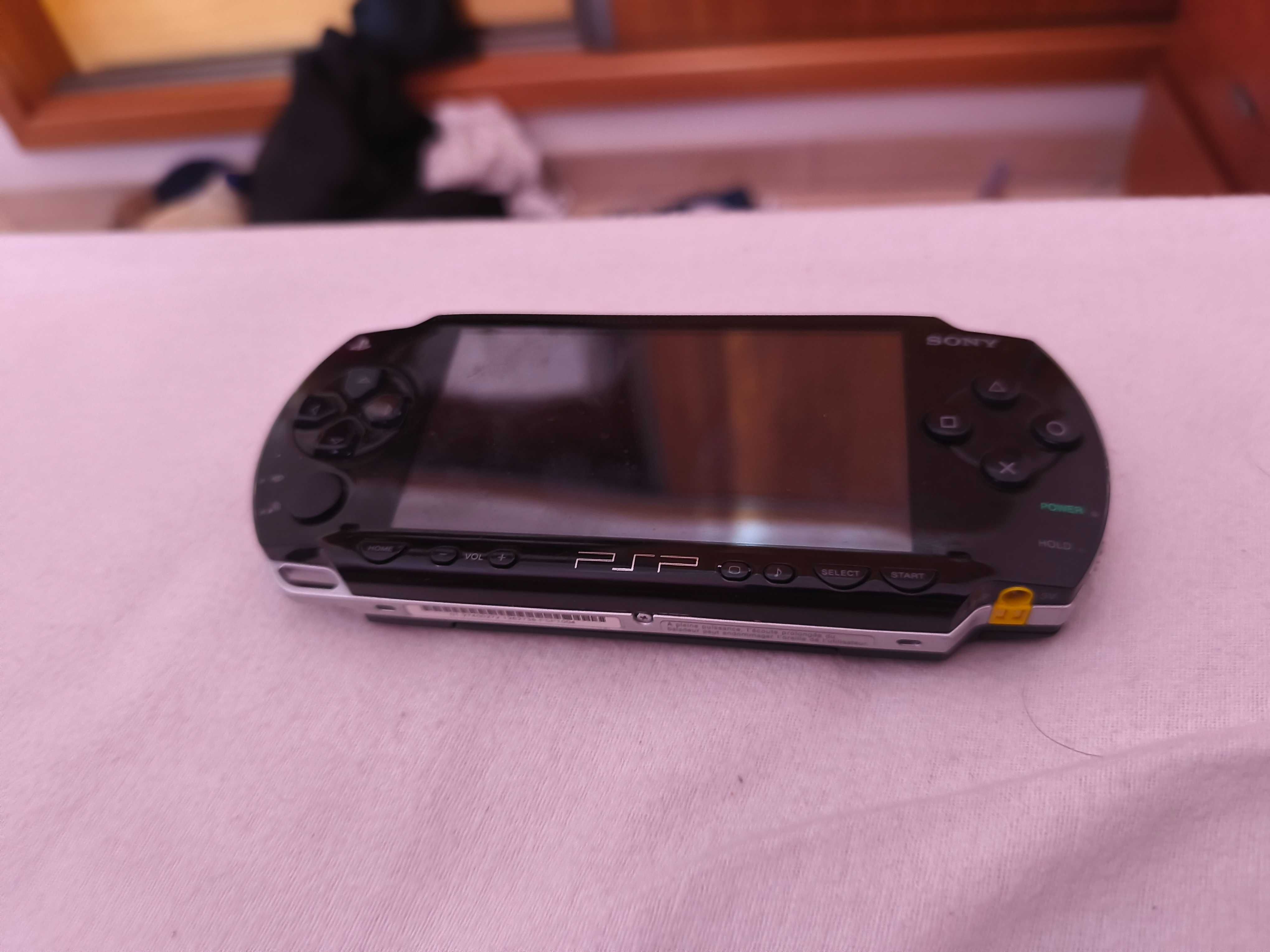 Vendo PSP 1004 usada em muito bom estado