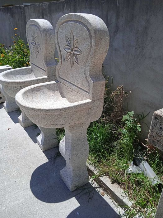 Fontanário em granito de ponte de Lima amaciado