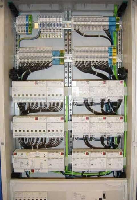 Elektryk Instalacje elektryczne Instalacje fotowoltaiczne automaty