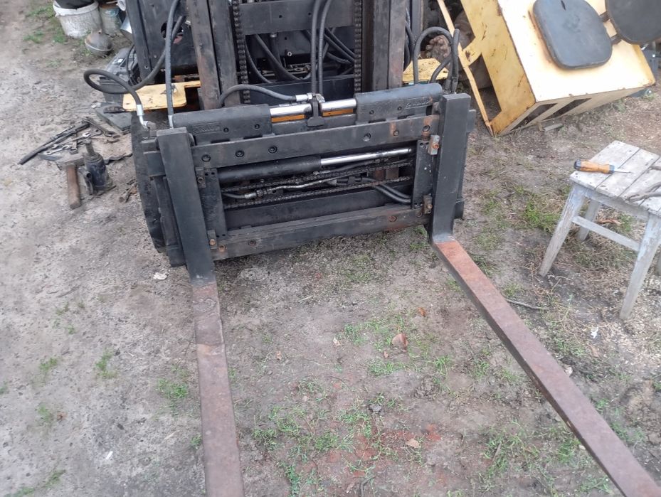 Дизельний навантажувач boss