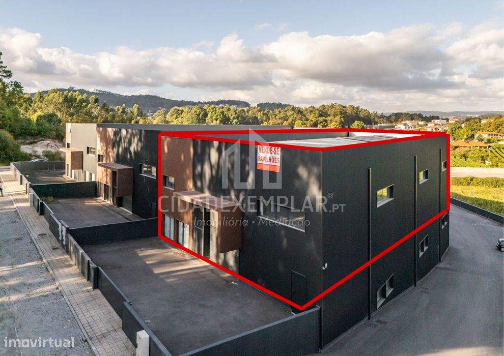 Versátil Pavilhão industrial em Macieira, Lousada