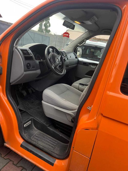 Volkswagen Transporter T5 wersja LONG Caravelle