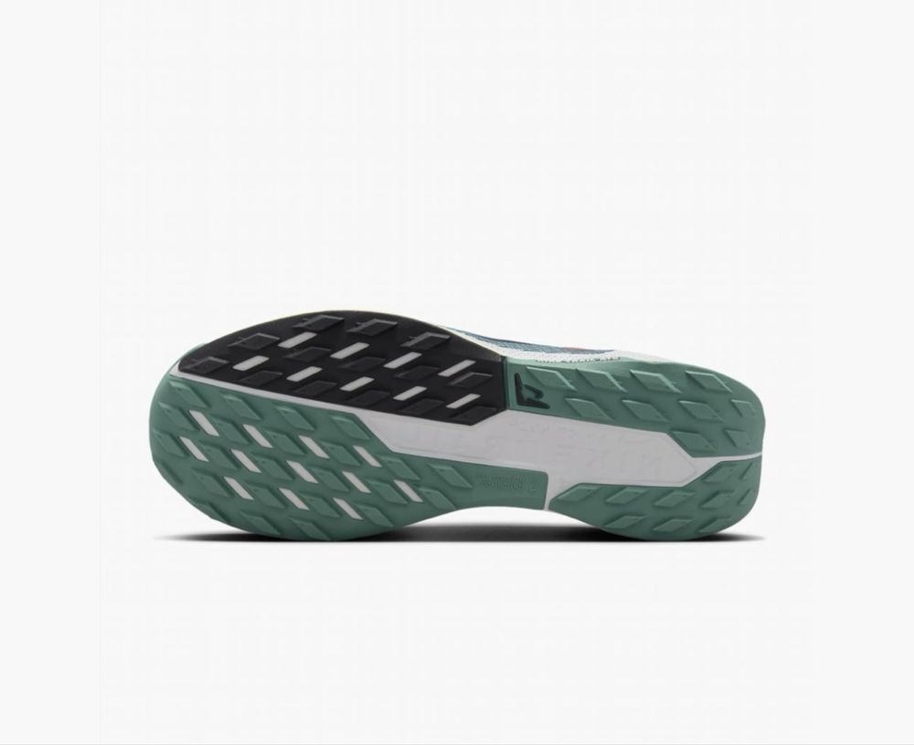 Оригінал Кросівки Nike React Pegasus Trail 5 (DV3864-100).