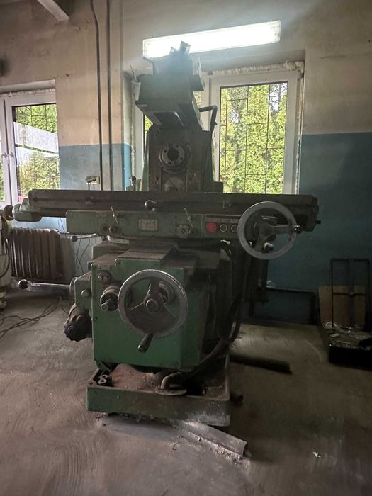 Frezarka pozioma 6p82