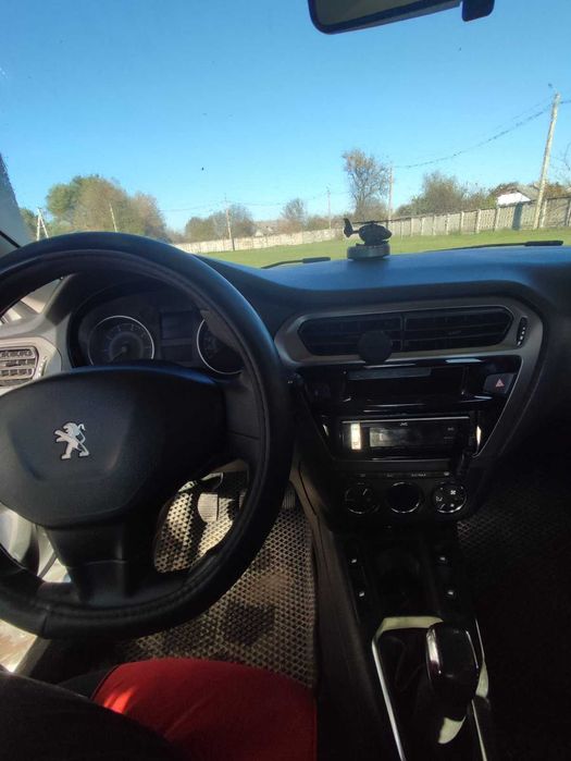 Продам пежо 301 2013р.