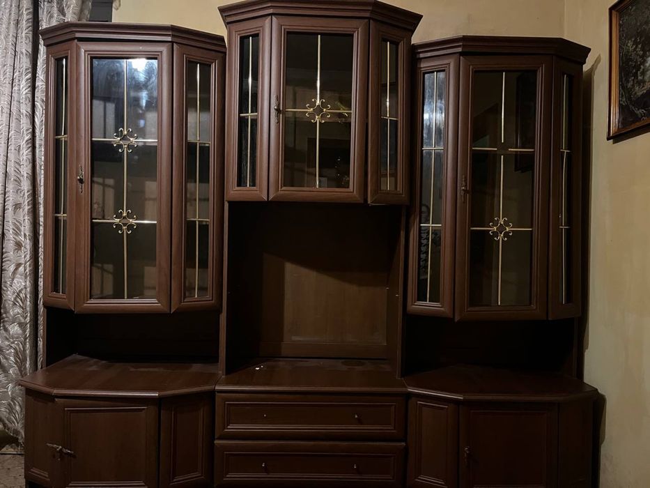 Сервант швидкий продаш