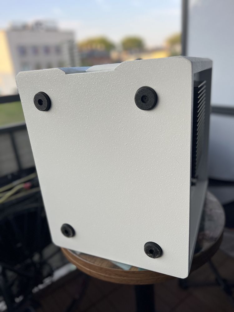 LD Systems Dave 8 XS White - subwoofer,wzmacniacz,końcówka mocy.