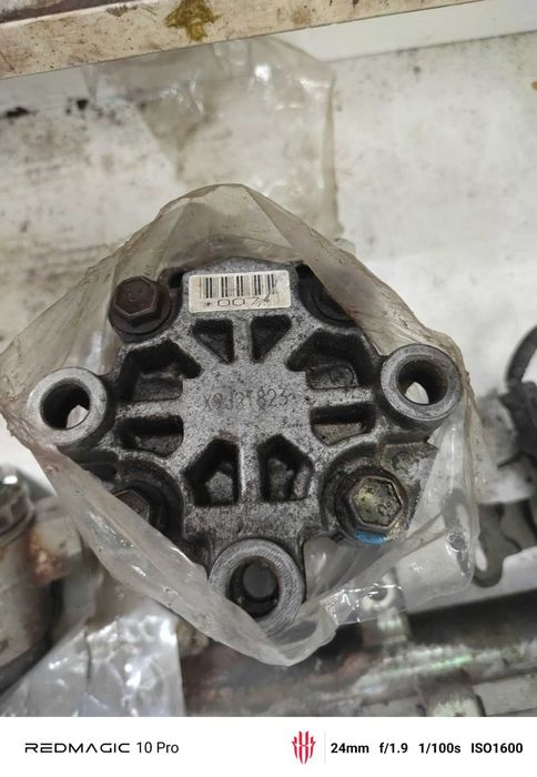 Pompa wspomagania Celica 1.8