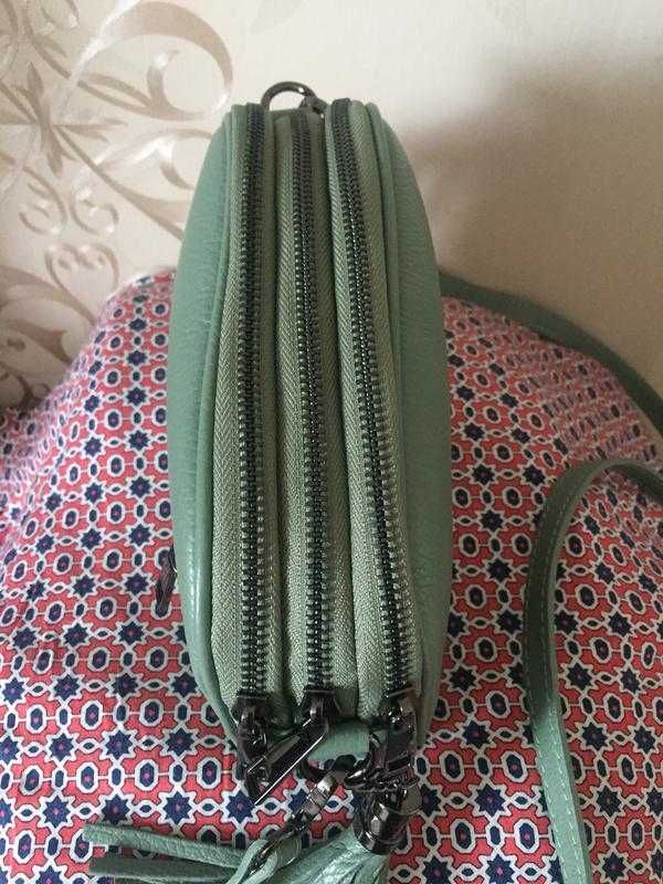 Італійська шкіряна сумка кросбоді колір хакі оливка нова