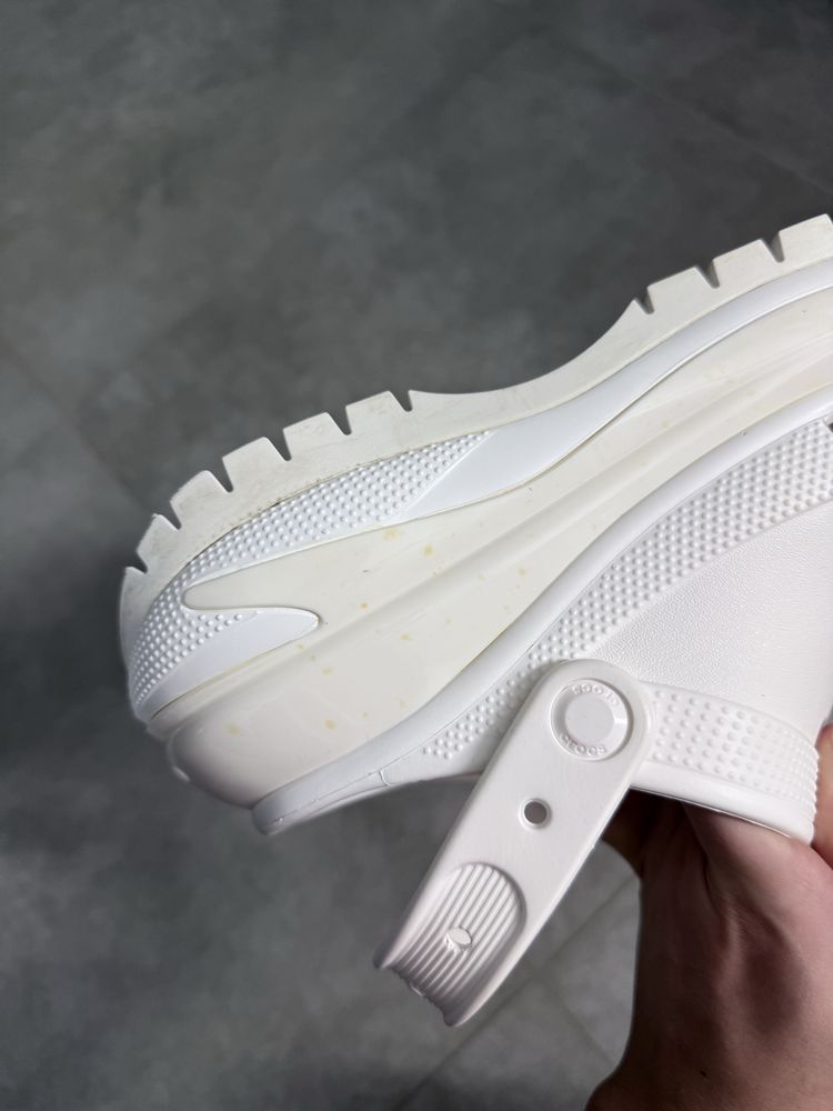 Crocs Classic Mega Crush White