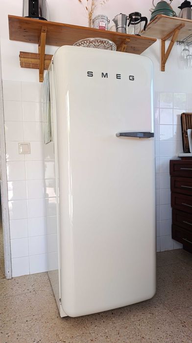 Frigorifico Smeg Creme Vintage FAB28LCR6
