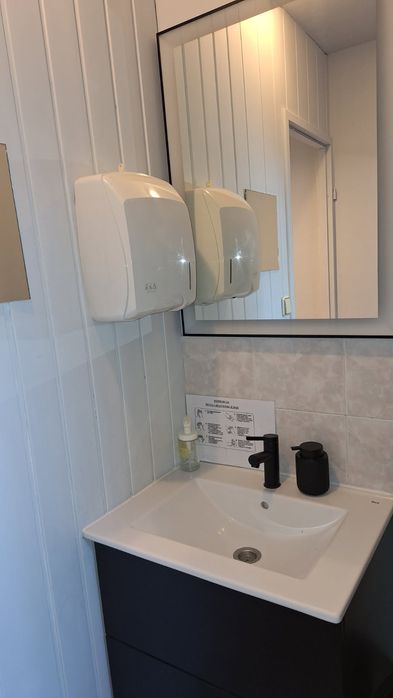 Lokal użytkowy,  obecnie Barber, Wawer