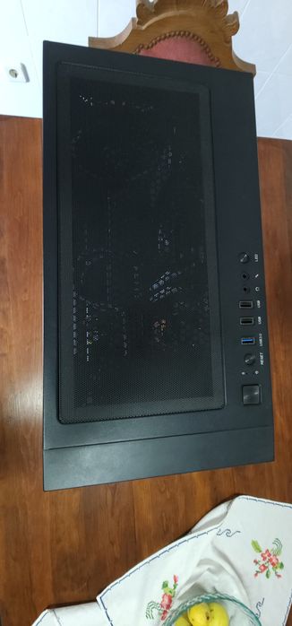 Vendo Torre Gaming em Muito bom estado