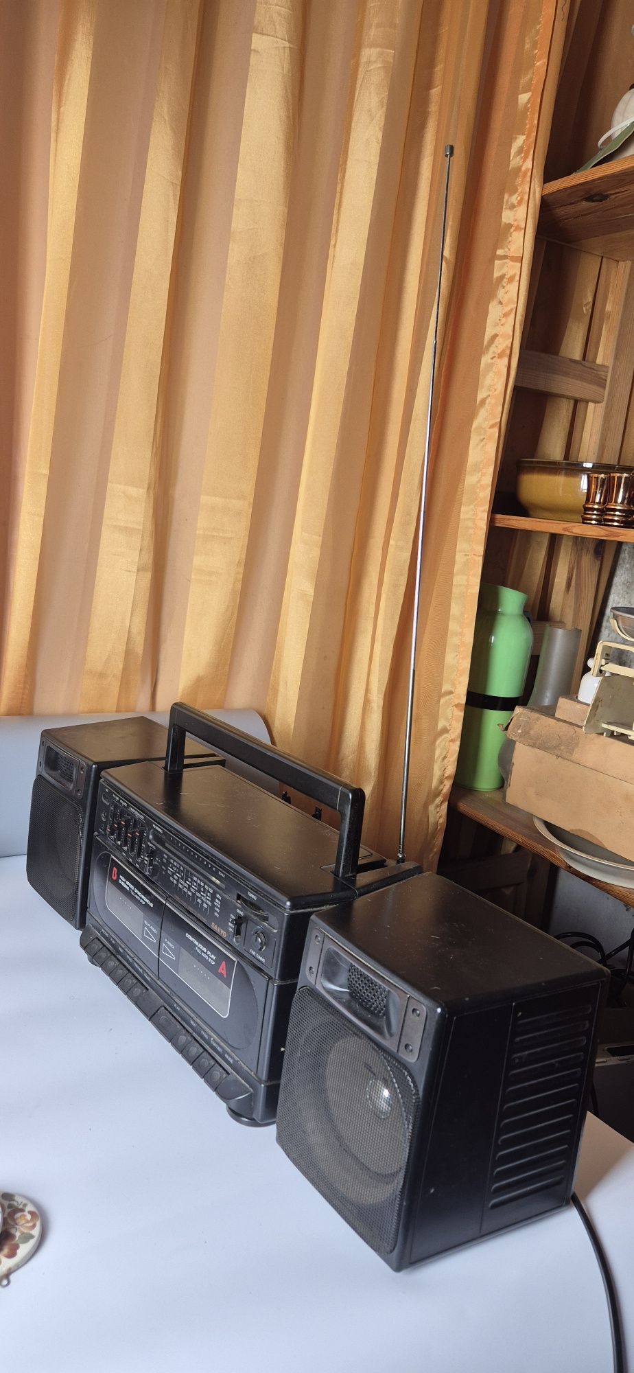 Radiomagnetofon vintage Sanyo MW171LO sprawny