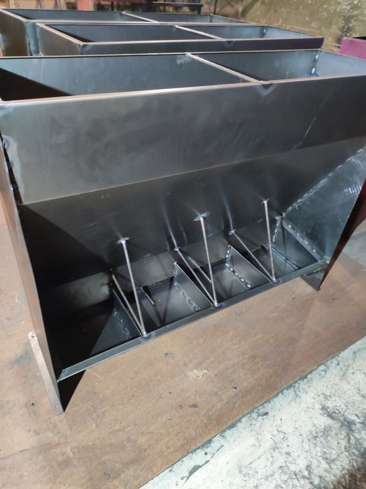 Бункерна кормушка