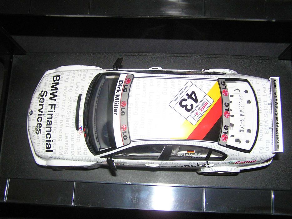 Miniatura BMW 320i E46 #43 WTCC 'Genuine Parts' 2005 AUTOart 1:18