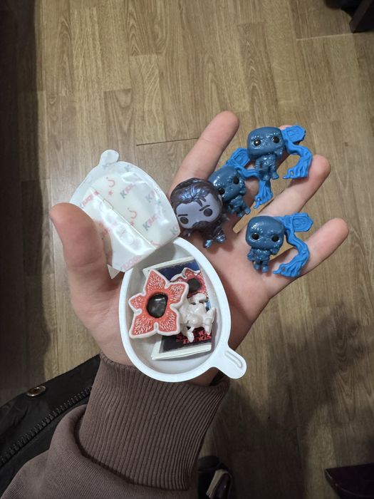 Обменяю на тех кто на второй фотке