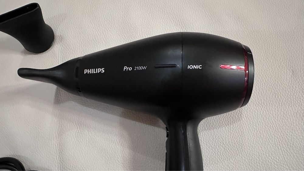 Фен Philips Pro 2100W Ionic