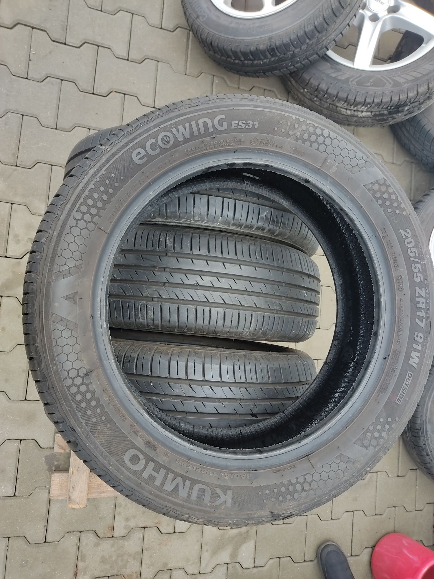 Opony letnie 205/55/ZR17  91W Kumho ecowing