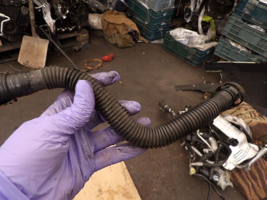 BMW - F20,F30 - PRZEWÓD ODMY - CHŁODNICY POWIETRZA - 7608144