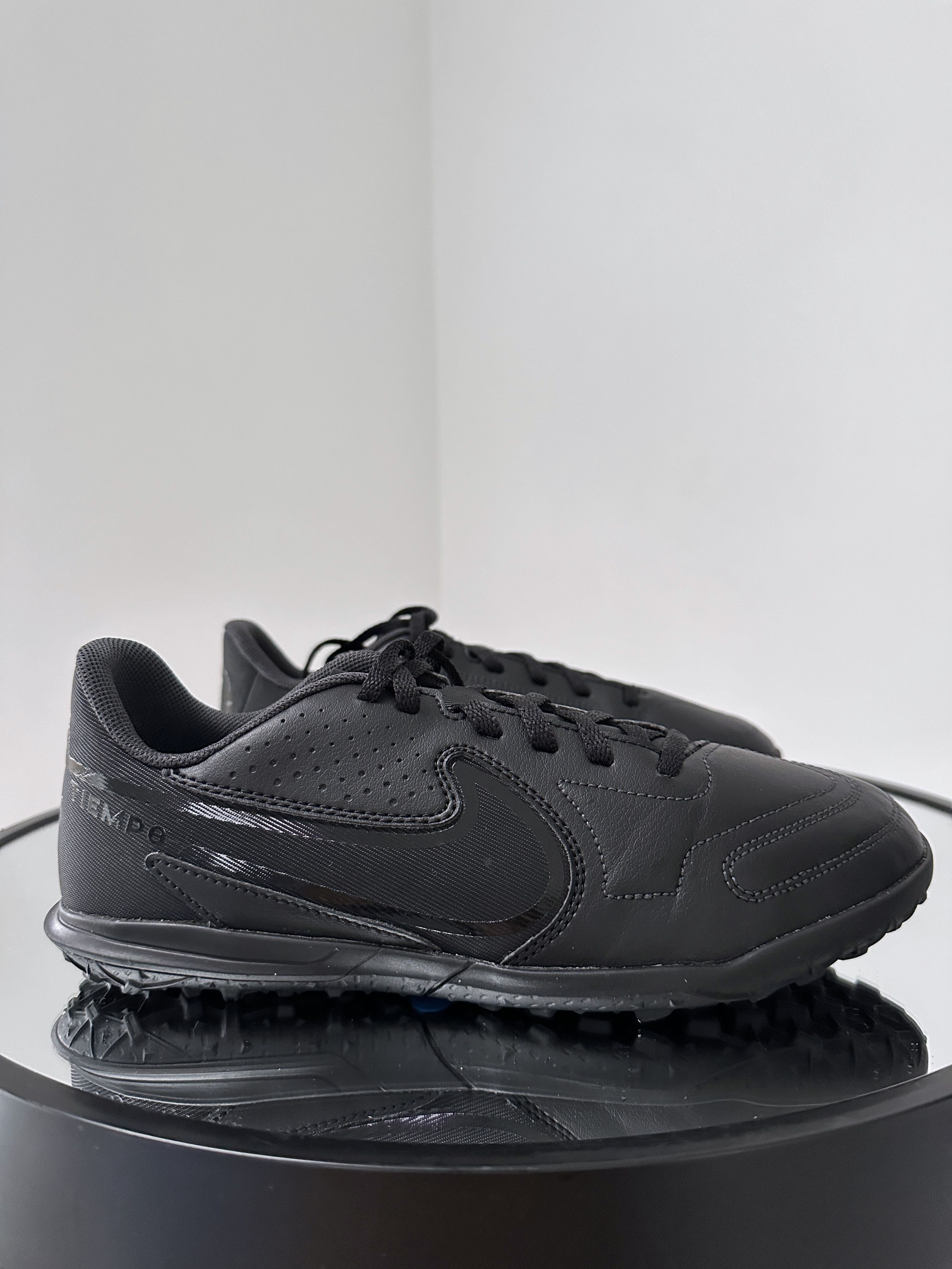 Фактурные актуальные сороконожки копочки бампы Nike Tiempo