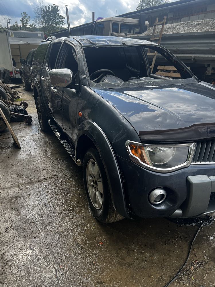 Czesci mitsubishi L200