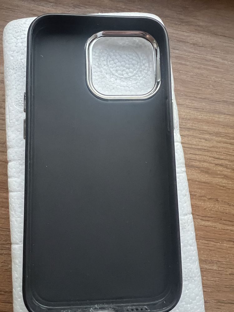 Etui na iphona 13Pro