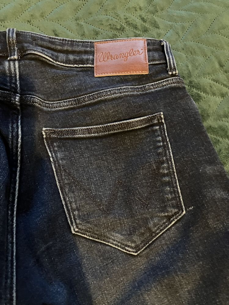 Oryginalne jeansy Wrangler bootcut W29 L32 dzwony
