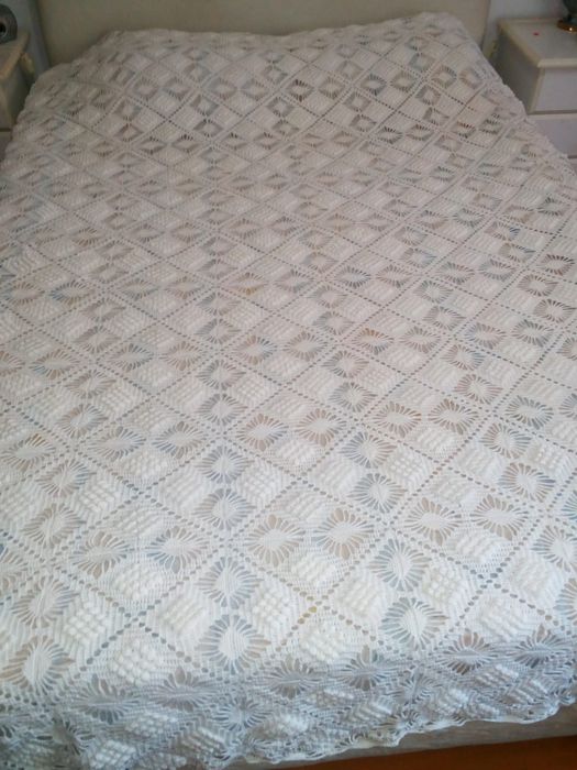 Colcha de renda feita á mão