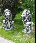 Sprzedam dwa  Lwy  Figury Ogrodowe
