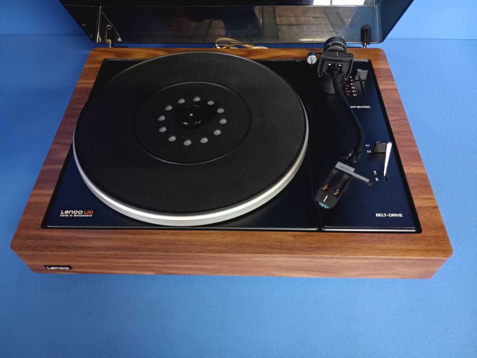 gira-discos LENCO L80