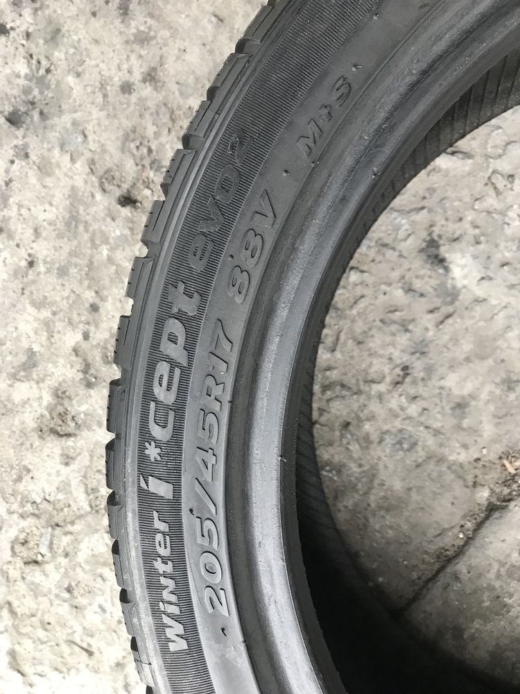 204/45R17R17 HANKOOK Winter I*CEPT evo2. 2шт