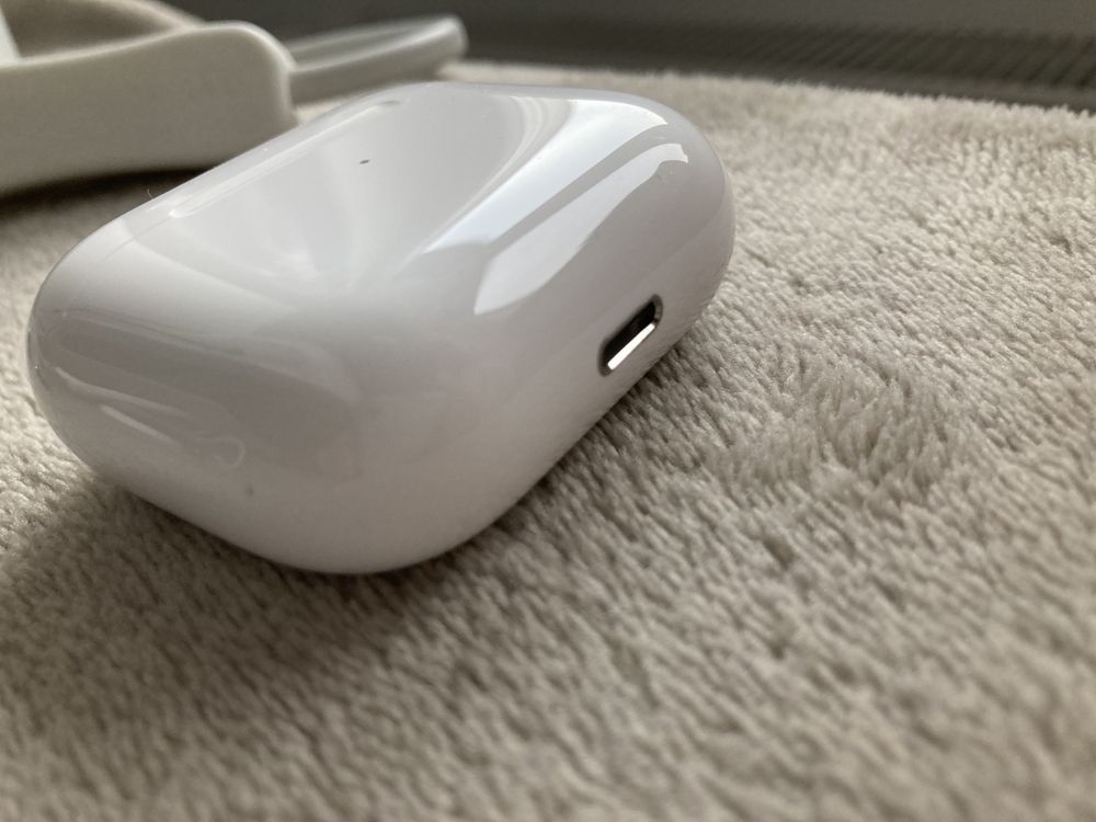 Apple AirPods 3. Gen.  z MagSafe