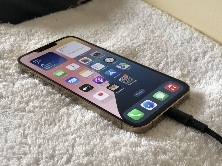 iPhone 13 pro max 512gb gold neverlock iPhone 13 pro 128gb silver nev