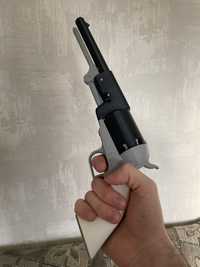 Пластиковый макет револьвера Colt Walker 1987