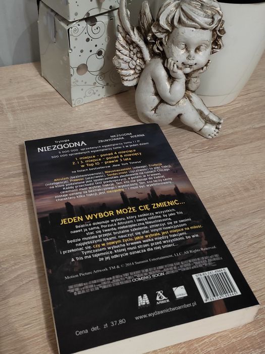 Veronica Roth "Niezgodna"