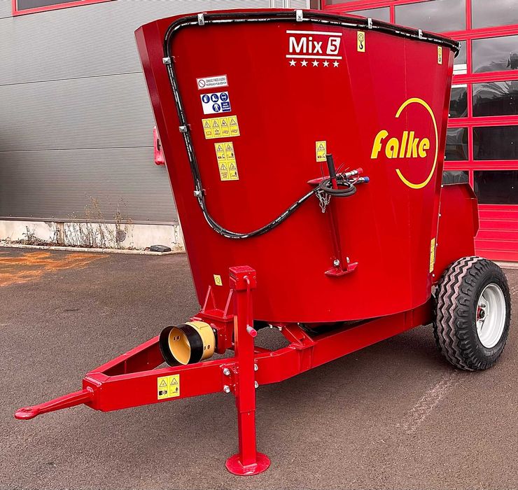 FALKE MIX 5 wóz paszowy do niskich obór oferty Roz. Mał. Gosp. 28.11.