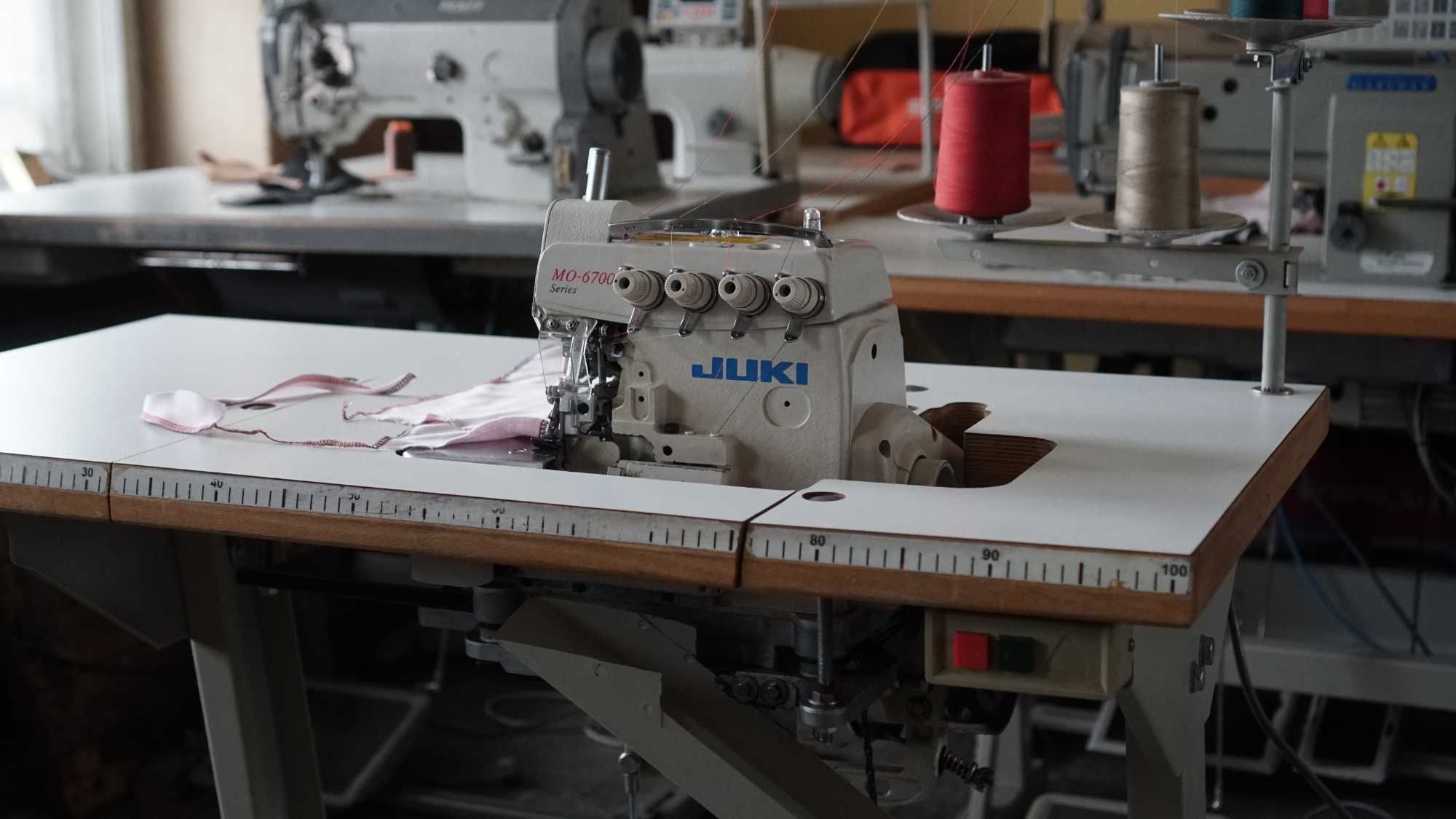 Overlock Juki 4-nitkowy