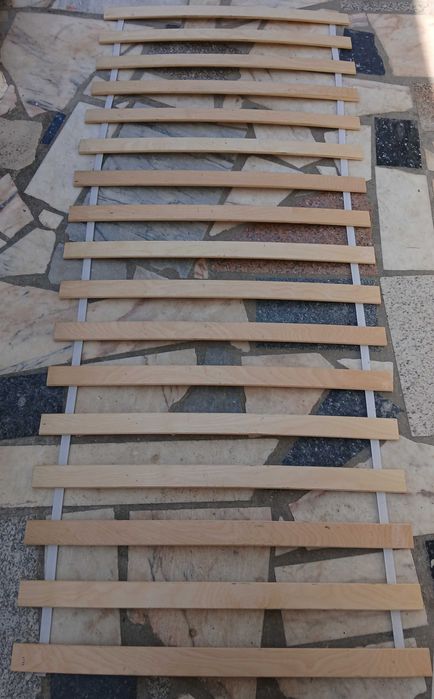 Estrado ripas ikea