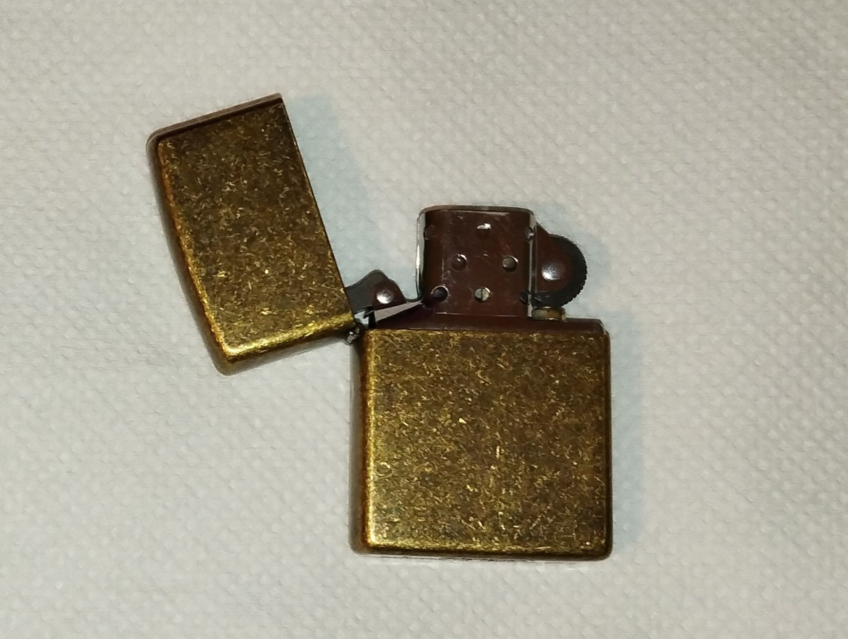 Oryginalna zapalniczka Zippo Antique Brass + benzyna + knot + kamienie