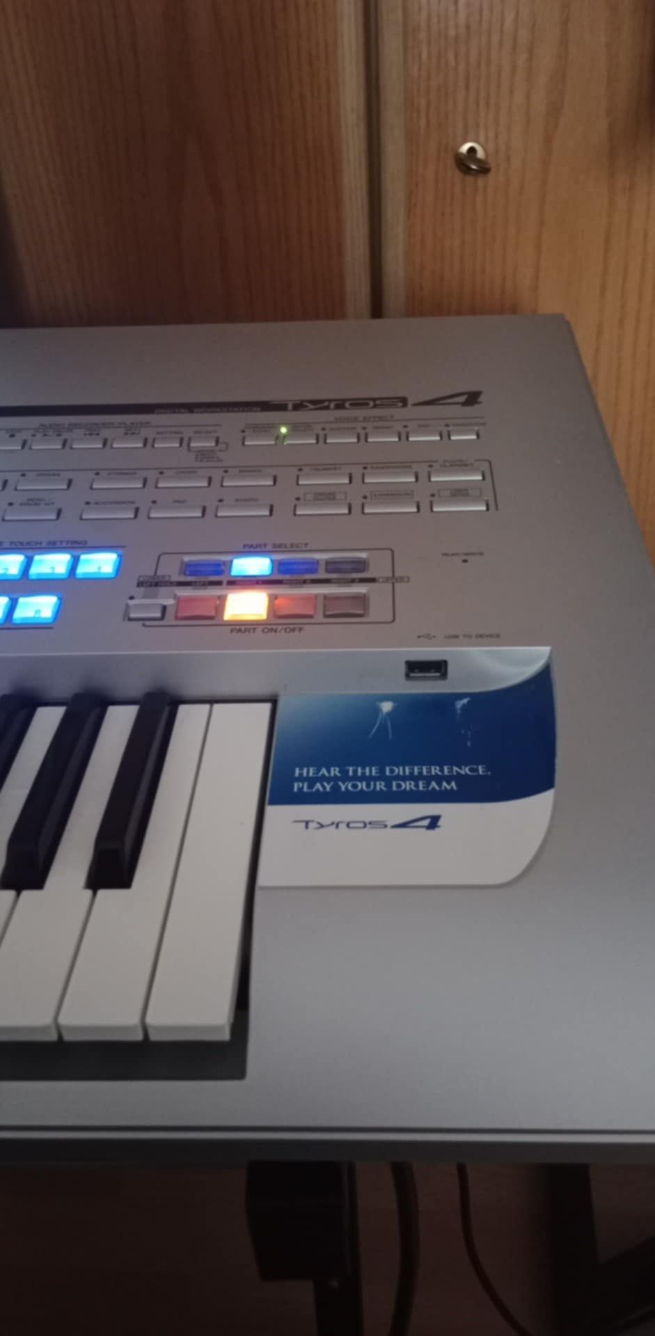 Tyros 4 z dodatkami