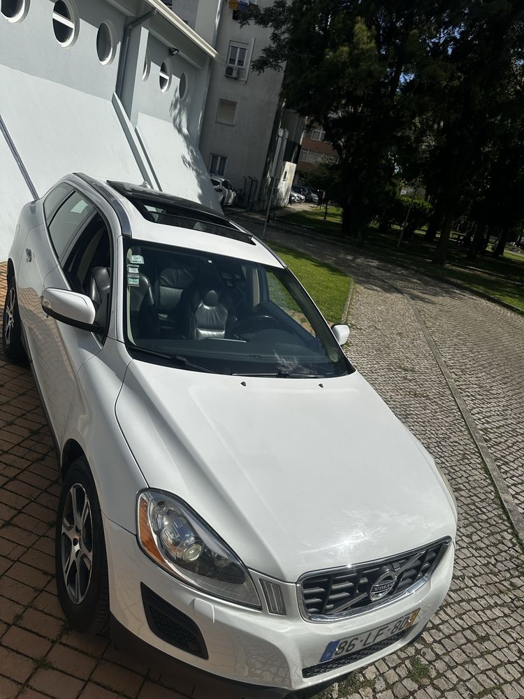 Volvo XC60 aceito retomas